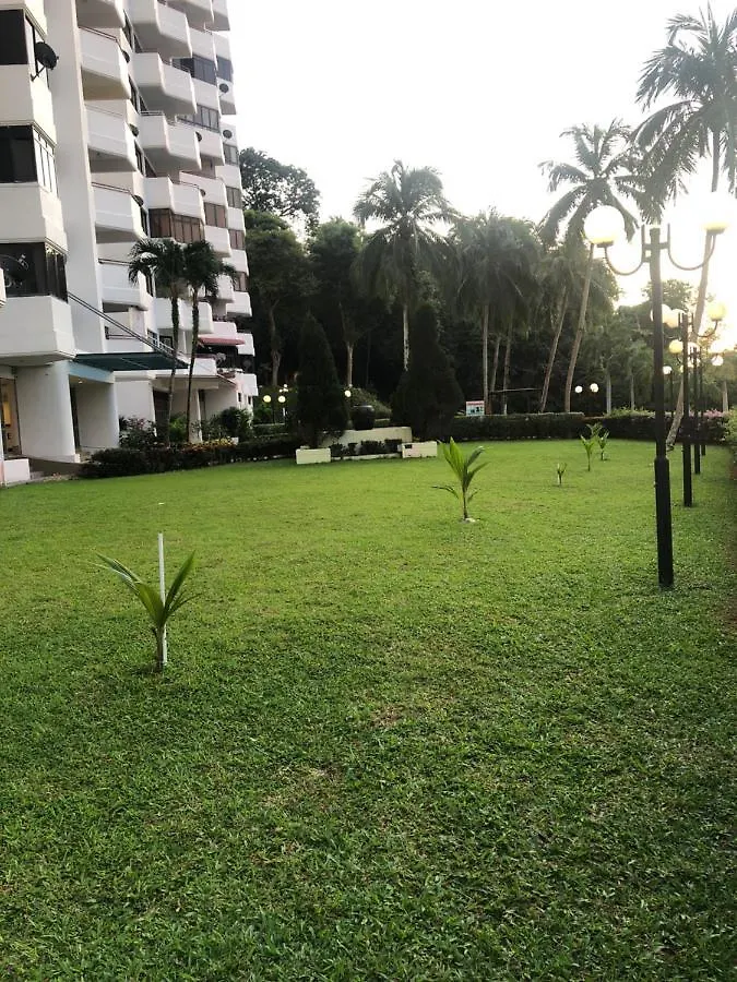 Beach Resort Home Stay Sri Sayang Apartment Batu Ferringhi 2Bedroom 0*,  Malásia
